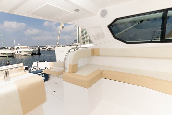 Dubai Yacht Book 36ft Yacht on rent in Dubai up to 10 persons - Atlantis the Palm and Burj Al Arab viewpoints