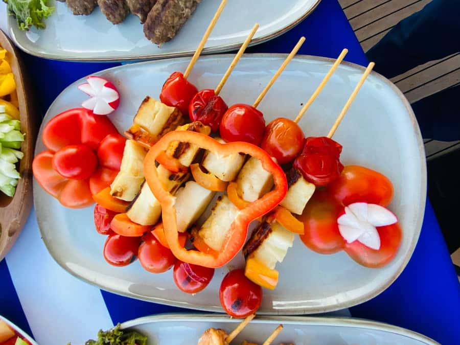 Dubai: Yacht Cruise with Swimming, Snorkeling and BBQ Lunch - Jet skis and other optional extras