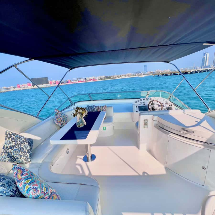 Dubai:Yacht Sightseeing with 30mins Jet-ski on Ain Dubai - How long should you expect to be on the water?