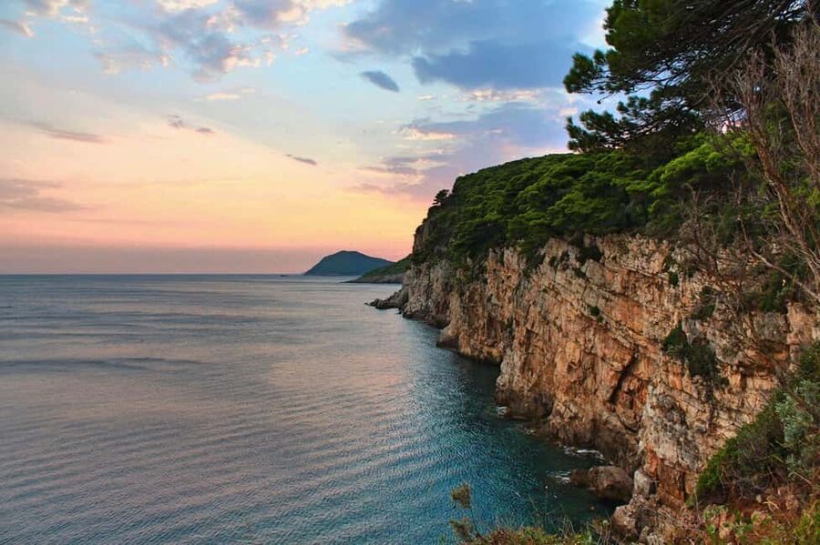 Dubrovnik: Private Luxury Yacht Tour to the Elaphite Islands - Key points to know before booking