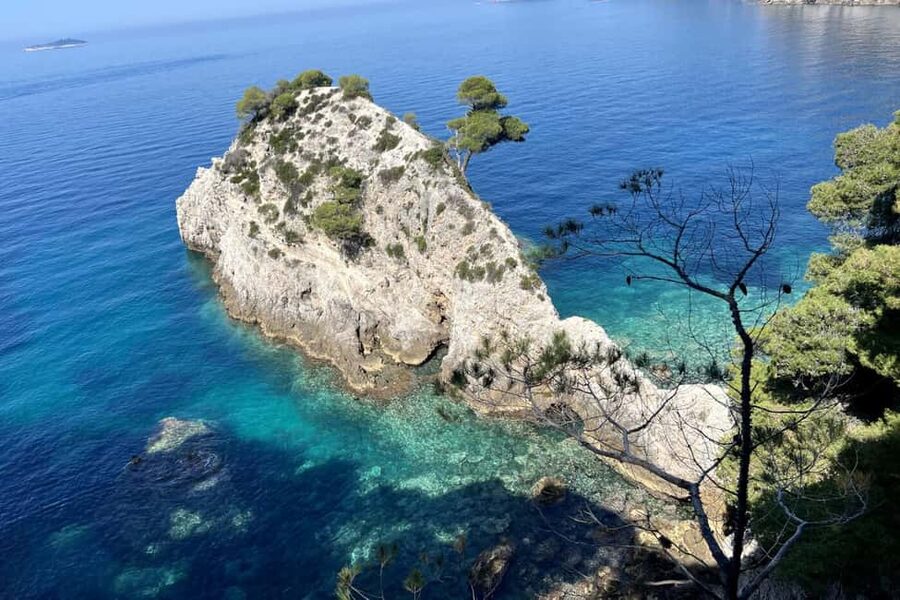 Dubrovnik: Private Luxury Yacht Tour to the Elaphite Islands - Who will get the most from this yacht trip?