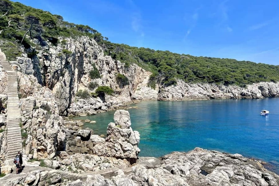 Dubrovnik: Private Luxury Yacht Tour to the Elaphite Islands - Swimming and snorkeling in the Adriatic