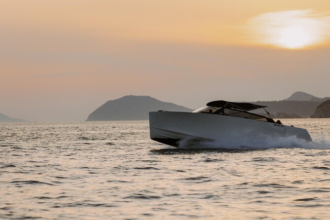Dubrovnik to Elaphiti: Yacht Escape in Style - What is included, and what still costs extra