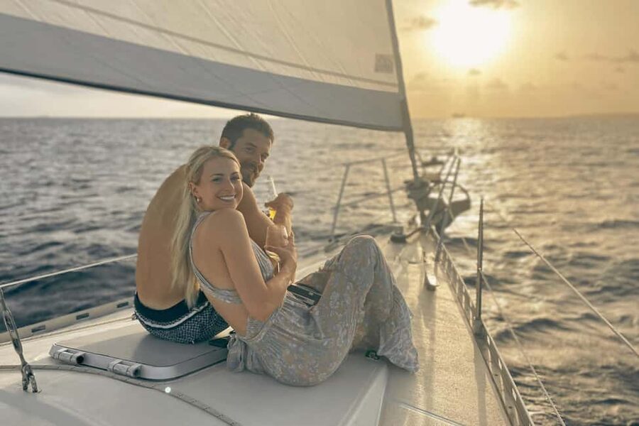Elegant Sunset cruise under sails,large yacht,full comfort - The old town from the water