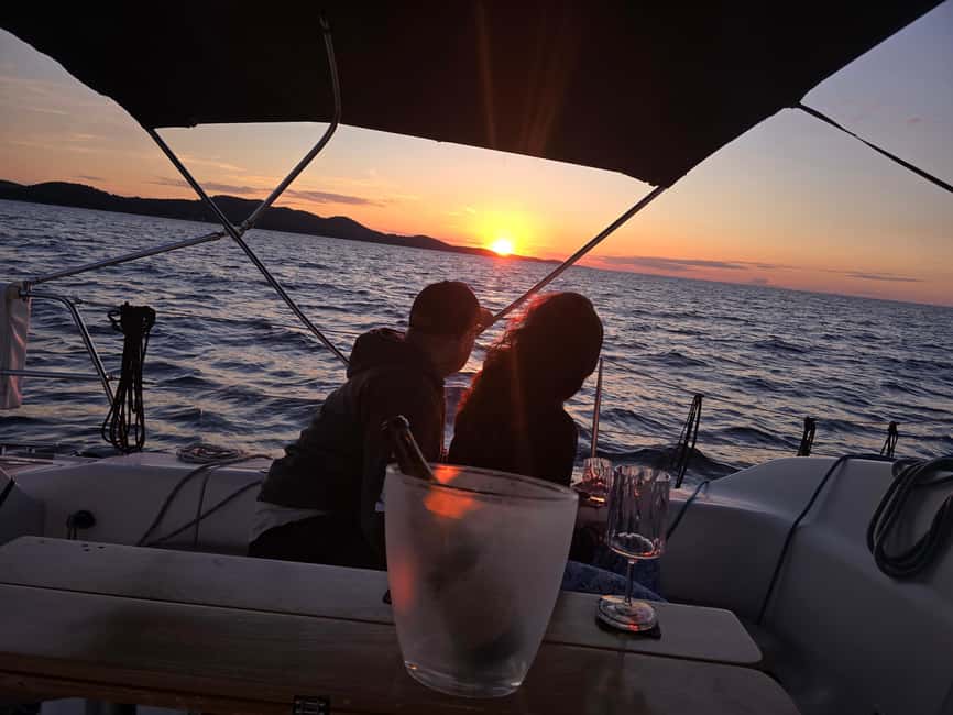 Elegant Sunset cruise under sails,large yacht,full comfort - Is $88 a fair price?