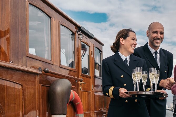 Evening aperitif tour aboard the motor yacht Fitzgerald - Old Berlin near Alexanderplatz