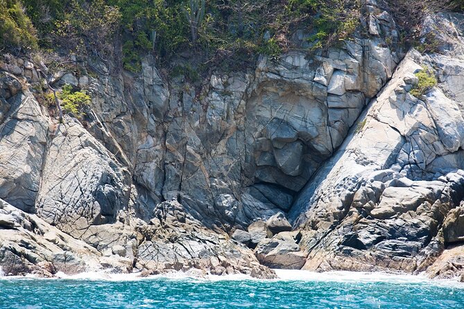 Exclusive 7 bays of Huatulco by Panga Boat or Yacht. - Maguey and Organo, two bays and a long lunch