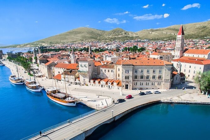 Exclusive Blue Lagoon Luxury Boat Tour from Split - Key points at a glance