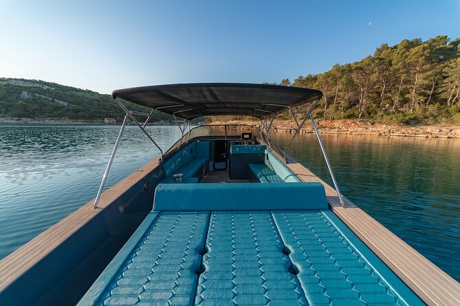 Exclusive Blue Lagoon Luxury Boat Tour from Split - Krknjaši Blue Lagoon with 75 minutes in the water