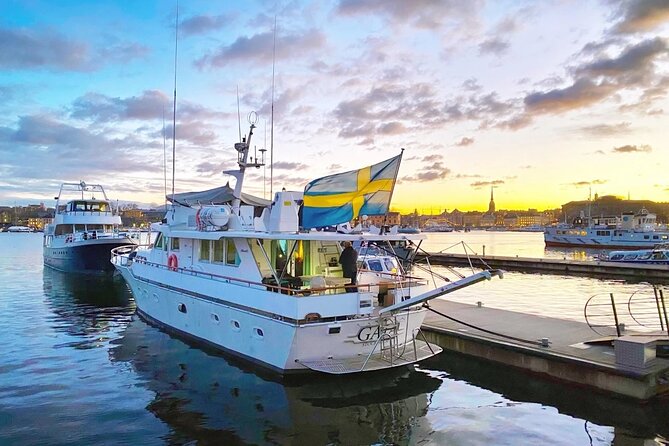 Exclusive Yacht Tour of Stockholm: sunset, dinner, lunch, cruise - Skeppsholmen, Djurgården, and Gröna Lund