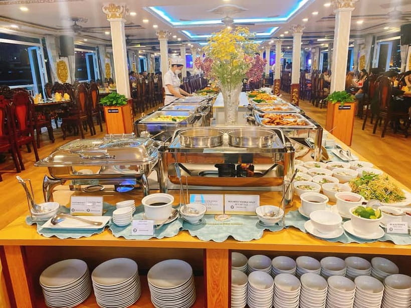 Experience Dinner On Luxury Cruise Along Saigon River - One Hour on the Saigon River