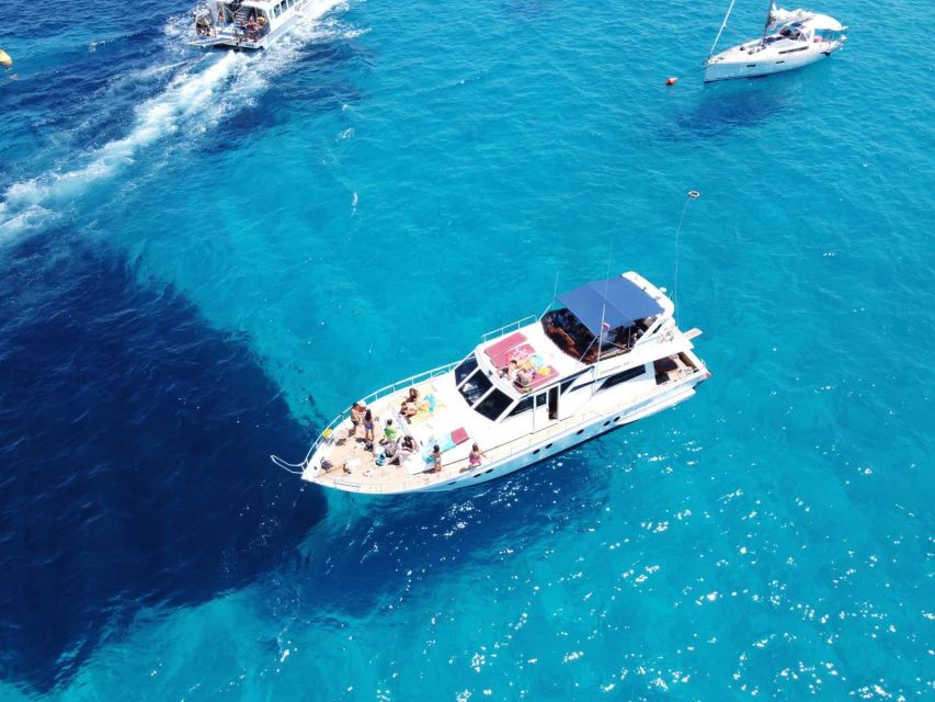Favignana and Levanzo in relax with yacht Floen - The first hour: reaching Favignana