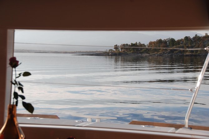 Fjord Cruise with Luxury Catamaran in Tromso - Three hours between mountains, islands, and harbor