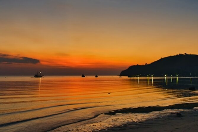 Flying Fox Island Sunset Cruise Private Boat Charter Labuan Bajo - Why Kalong Island is worth an evening