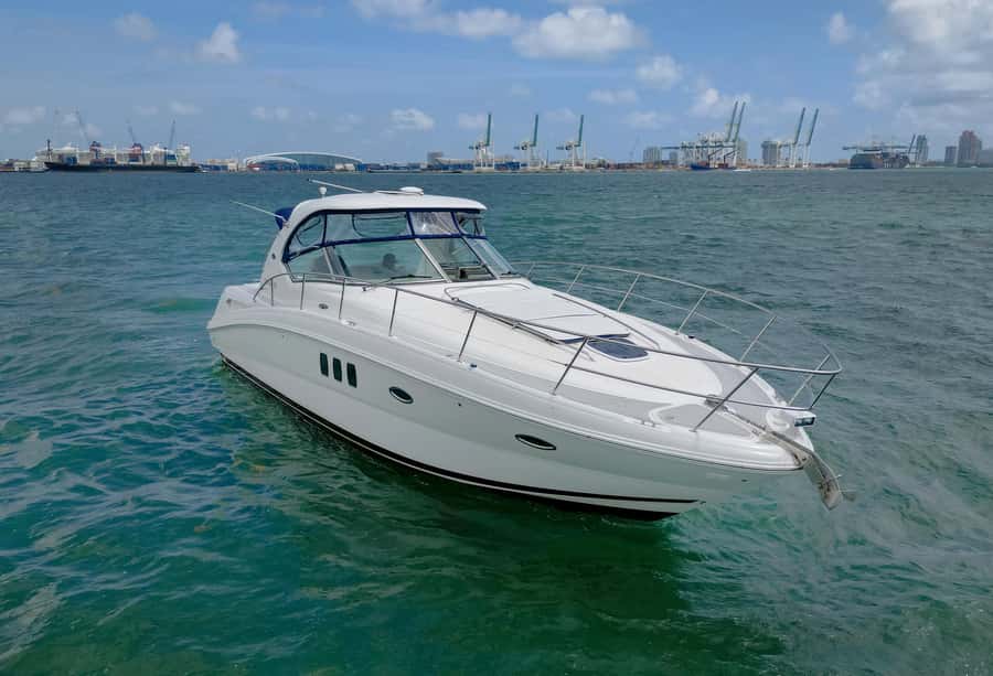Fort Lauderdale: Private Yacht Cruise - Choosing between two, four, and six hours