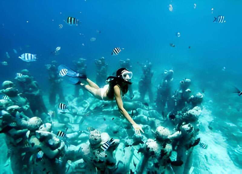 From Cancun: Isla Mujeres by Luxury Catamaran with Drinks - The first 30 minutes on the catamaran