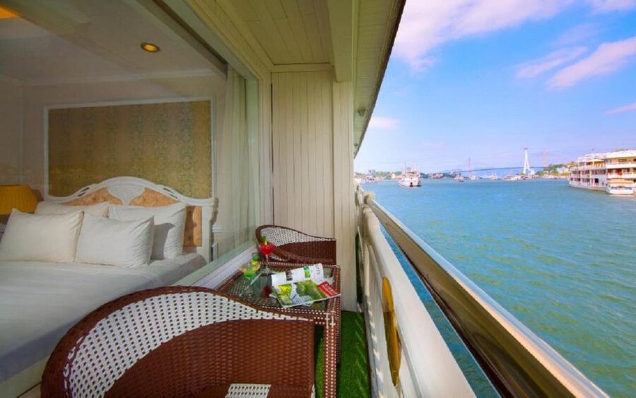 From Hanoi: 2-Day Bai Tu Long Bay Luxury Cruise with Jacuzzi - Should you book the Bai Tu Long Bay cruise?