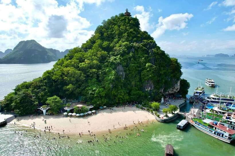 From Hanoi: Ha Long Bay Full-Day Luxury Cruise - What this Ha Long Bay day trip is really like