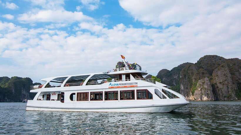 From Hanoi: Ha Long Bay Luxury Cruise with Big & Small Group - Kayaking or bamboo boat through Luon Cave