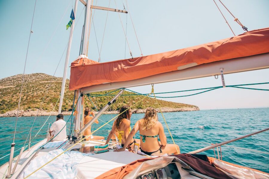 From Hvar: Boat Tour to Pakleni Islands on a Comfort Yacht - Morning or afternoon: which departure should you choose?
