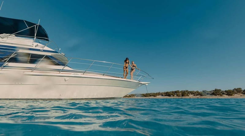 From Ierapetra: Chrissi Island Yacht Cruise with Lunch - Snorkeling and swimming from the yacht