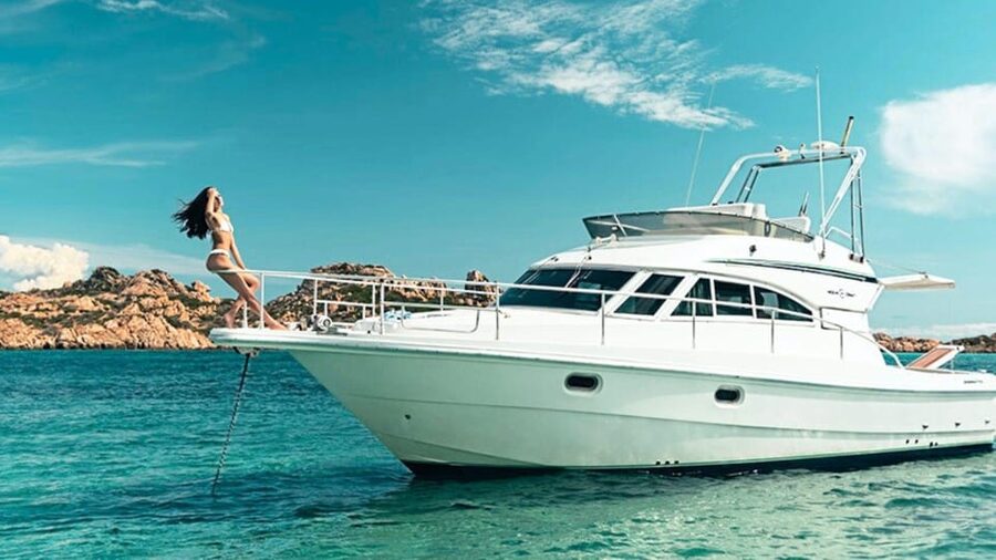 From Palau: La Maddalena Archipelago Yacht Tour with Lunch - Porto Madonna shifts the focus from beach to coves