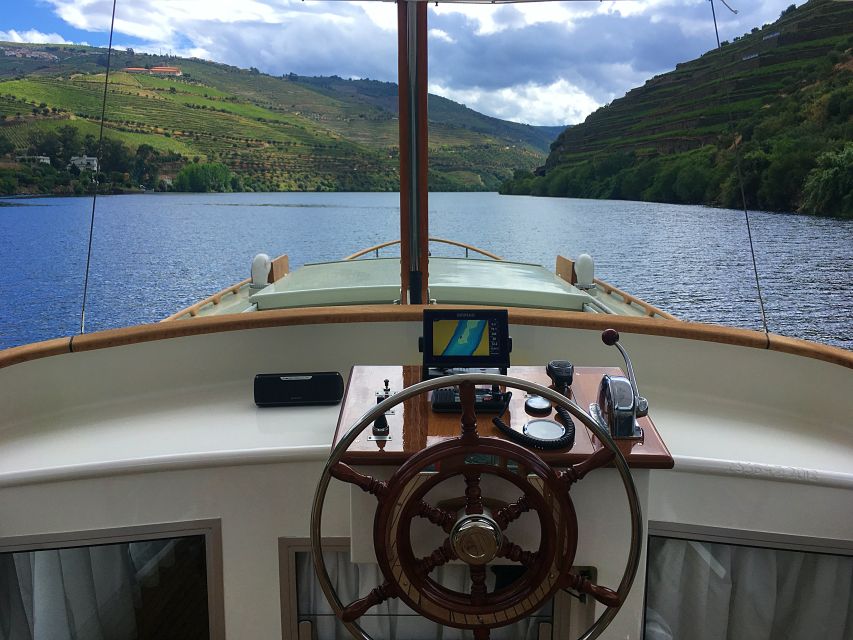 From Pinhão: Private Yacht Cruise along the Douro River - What you see from the river