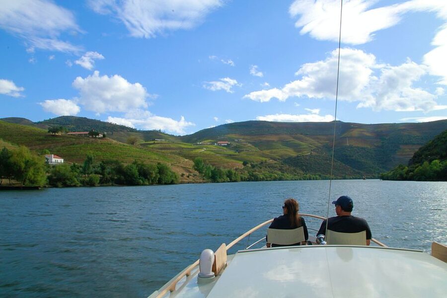 From Pinhão: Private Yacht Cruise along the Douro River - Choosing one, two, or four hours