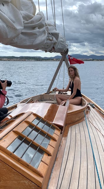 From Port Grimaud: Half-Day Classic Yacht Sailing Experience - A classic boat for people who like the details