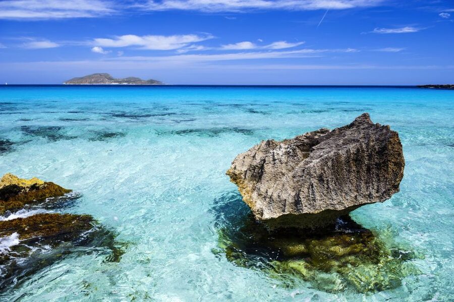 From Trapani: Favignana and Levanzo Yacht Tour with Stops - Why the Favignana and Levanzo route works