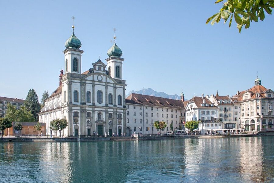From Zurich: Day Trip to Lucerne with Optional Yacht Cruise - The optional Lake Lucerne yacht cruise