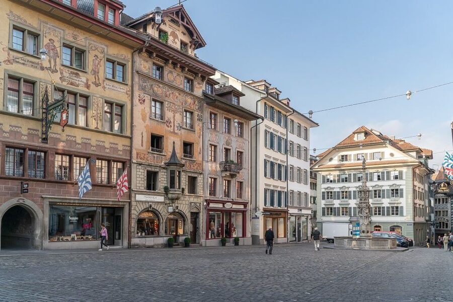 From Zurich: Day Trip to Lucerne with Optional Yacht Cruise - What the schedule means for your day