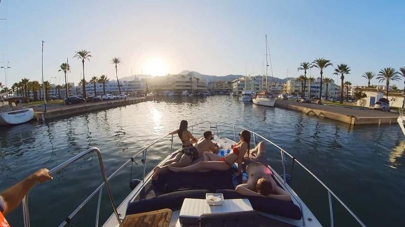 Fuengirola: Magical Sunset Yacht Tour - Why a Fuengirola sunset looks better from a yacht
