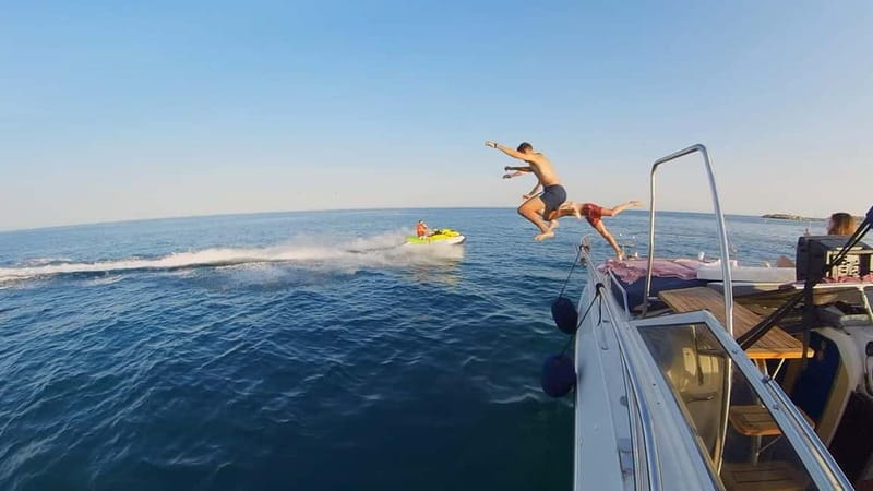 Fuengirola: Magical Sunset Yacht Tour - FAQ