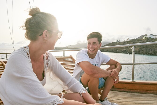 Fuerteventura: Aphrodite Exclusive Gulet with Food and Drinks - The sailing question: traditional boat, practical operation
