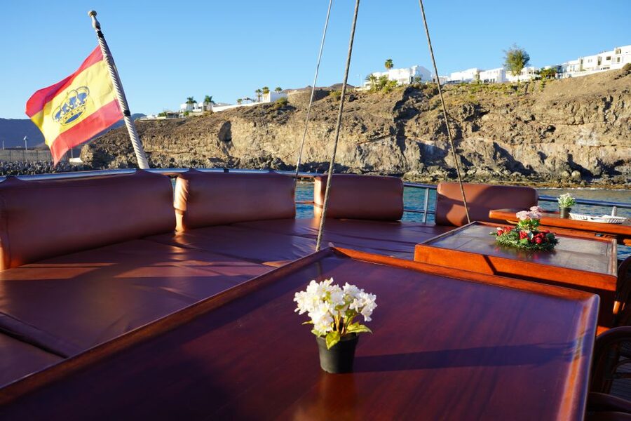 Fuerteventura: Exclusive Turkish Gulet Cruise with Lunch - Lunch on deck: what is served