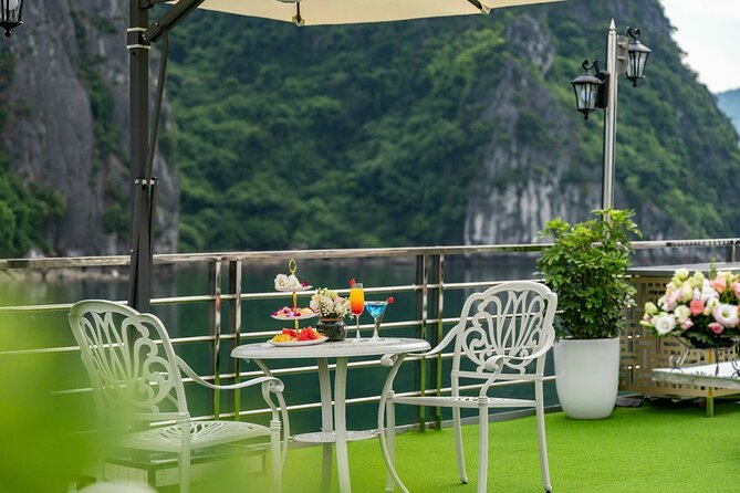 Full day Halong Bay Luxury Cruise - buffet lunch, kayak, swim. - A Vietnamese buffet lunch with a practical range of choices