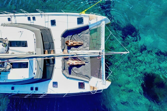 Full-Day Private Tour in Santorini by Luxury Catamaran - Why a private boat changes the Santorini day