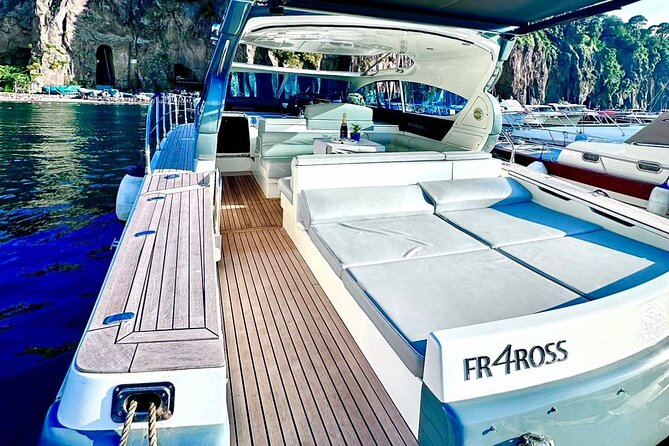 Full Day Private Yacht Tour in Island of Capri - Service, comfort, and what to bring
