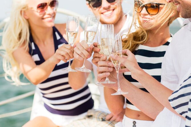 Full Day Yacht Tour in Catamaran Naxos Greece - Why this catamaran day works so well