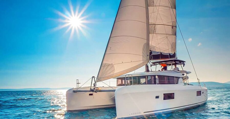 Funchal Bay: Dolphin & Whale Watch Luxury Catamaran Cruise - Starting at Marina Nova do Funchal