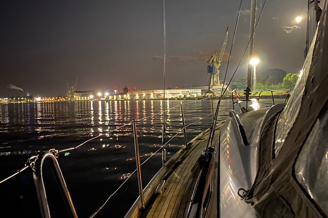 Gdansk: Scenic Evening Yacht Cruise with Welcome Drink - Key points to know before you book