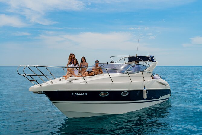 Gobbi Yacht Rental in Barcelona 9 Pax 2/4/8hs - Meeting point, timing, and the cleaning charge