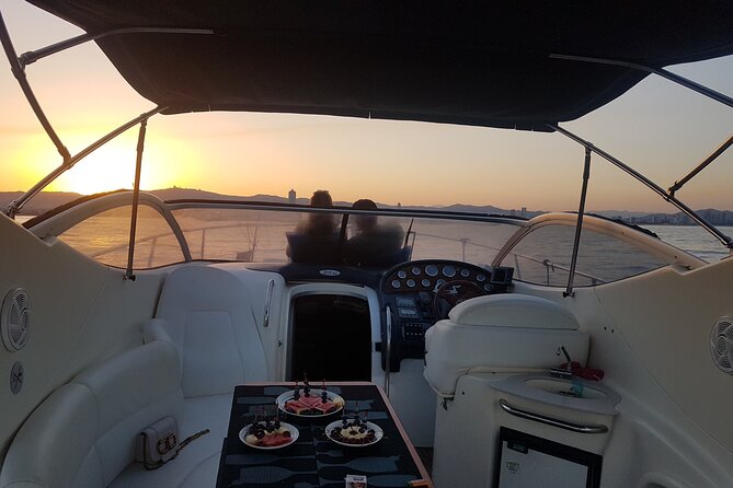 Gobbi Yacht Rental in Barcelona 9 Pax 2/4/8hs - Seeing the city from the Mediterranean