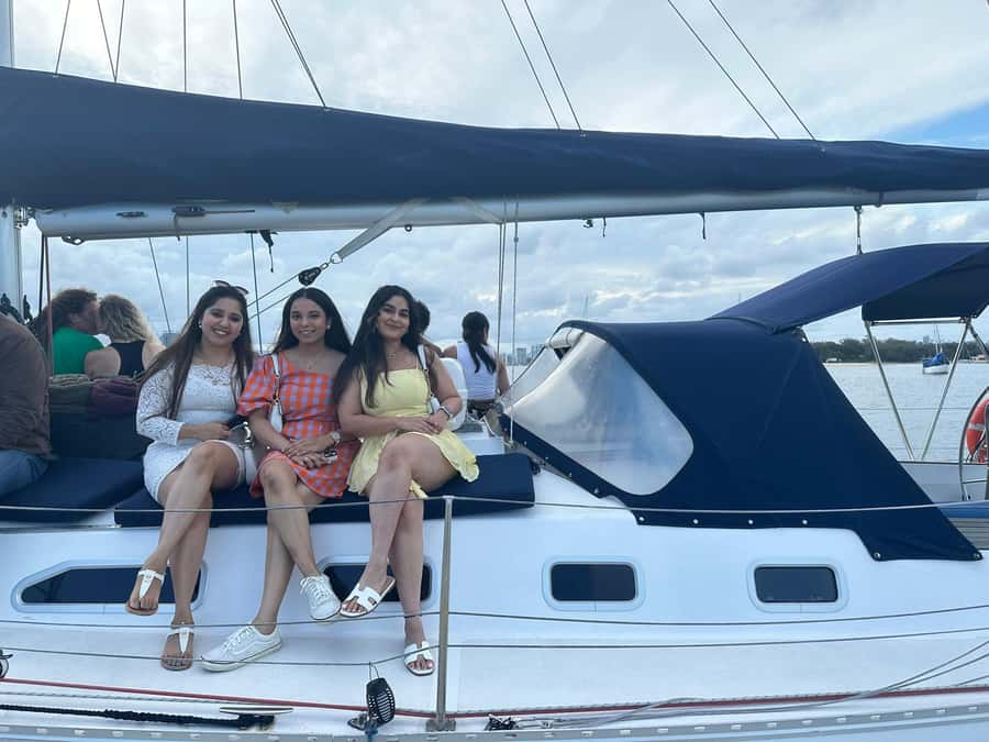 Gold Coast Private Sunset Sailing Charter w/ dinner & drinks - Is $700 good value?