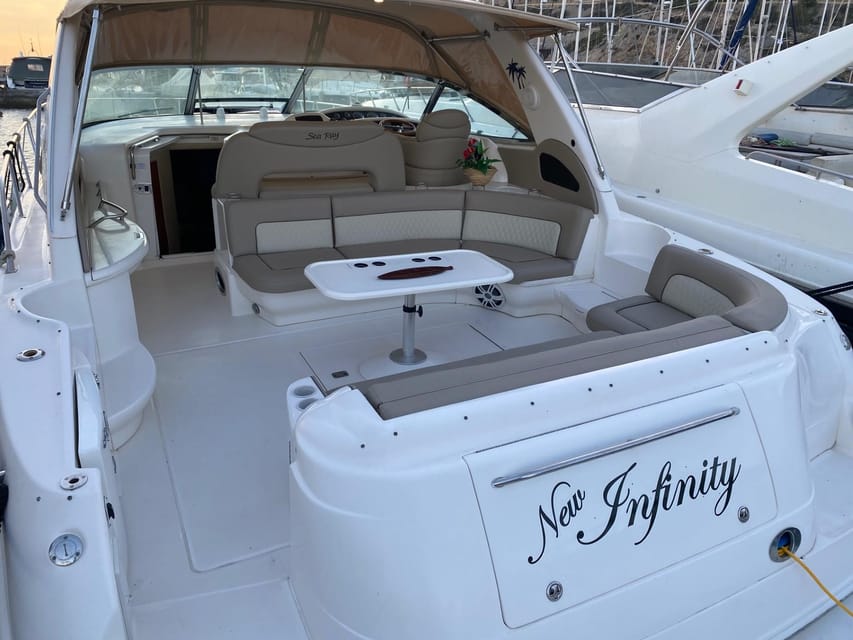 Gran Canaria: Private Yacht Excursion with Drinks, Lunch, and Snorkeling - Swimming, snacks, and the open bar