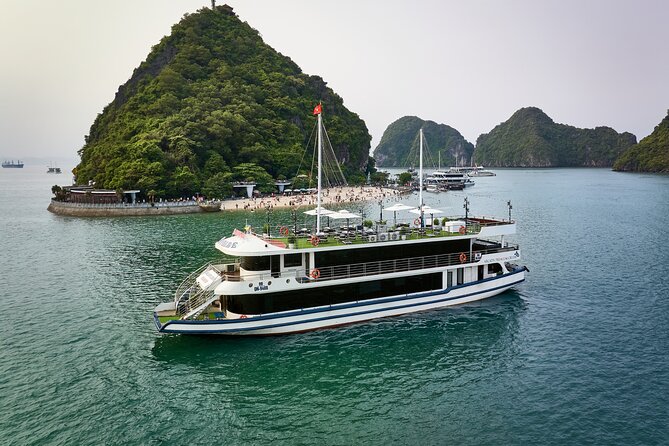 Ha Long Bay Luxury Cruise from Hanoi with Jacuzzi & Local Lunch - Leaving Hanoi in a modern limousine