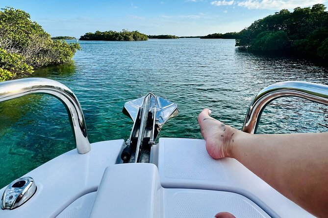 Half Day Luxury Boat Tour in Key West with Snorkeling - Smathers Beach brings a short break on shore