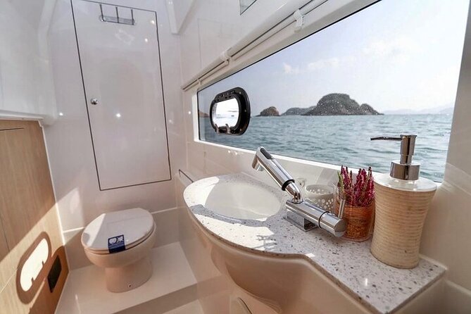 Half Day Luxury Catamaran Turtle Snorkel And Beach - Who should book this excursion?