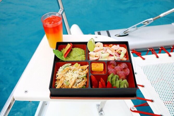 Half Day Luxury Sailing Experience in Riviera Maya with Open Bar - From Tulum Meeting Point to Puerto Aventuras